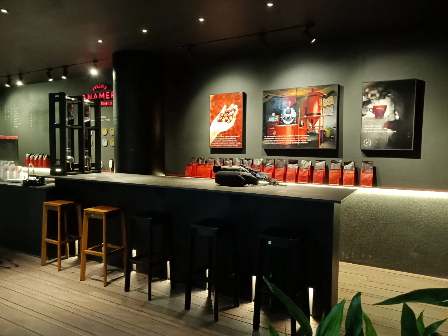 Tanamera Coffee Shop Bali interior 10